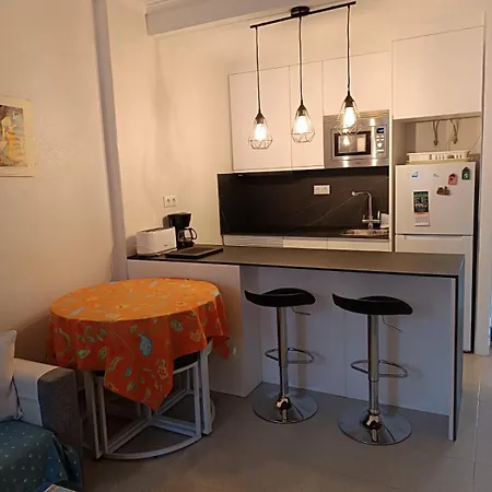 Residencia Alhambra Cisnes Apartment