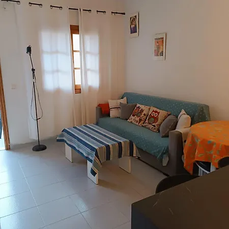 Residencia Alhambra Cisnes Apartment *